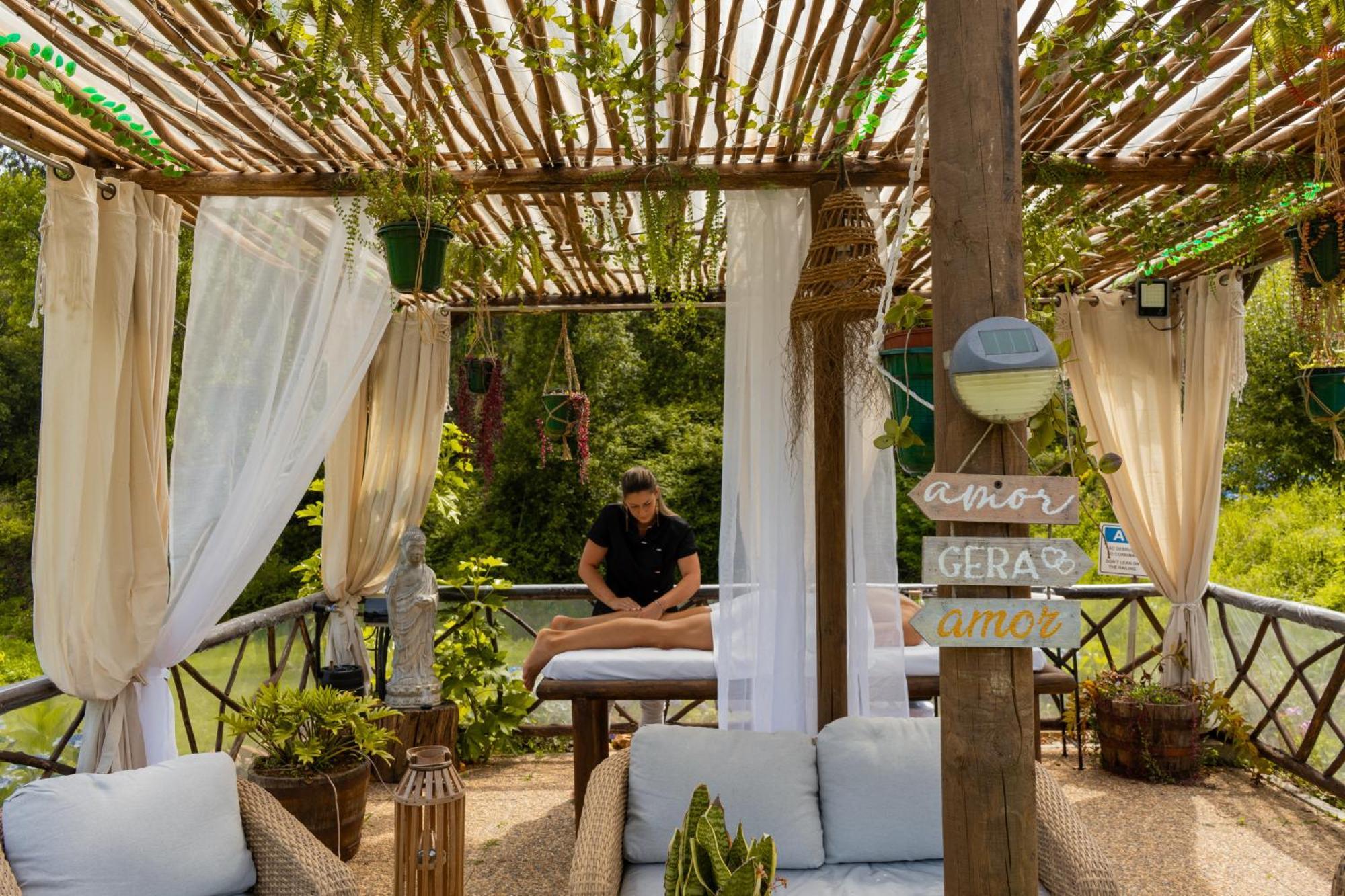 Bruval Eco Retreat Station touristique