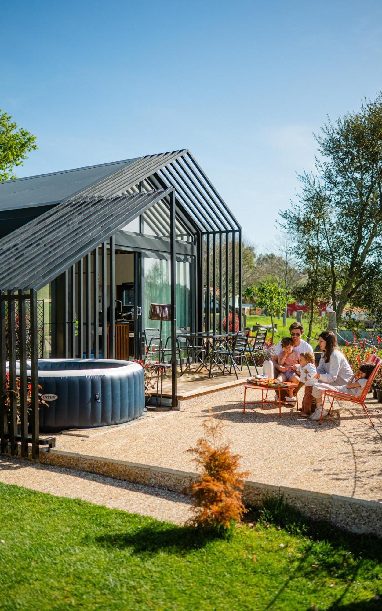 Bruval Eco Retreat Station touristique